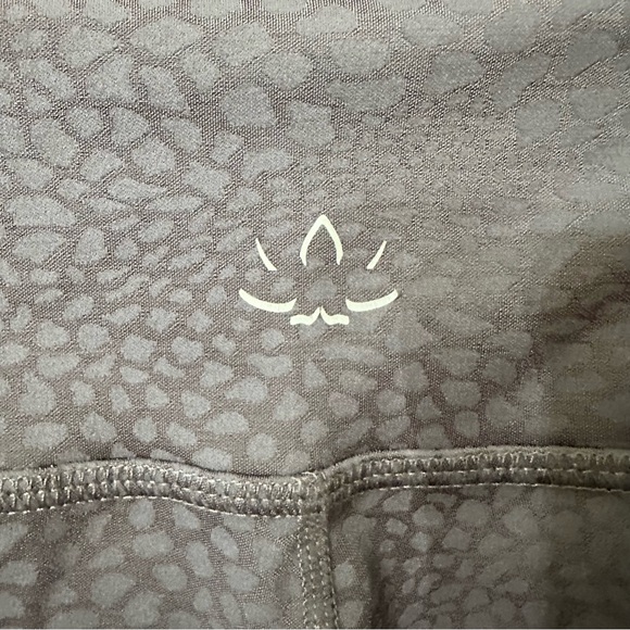 Beyond Yoga Leggings, L - Picture 4 of 5